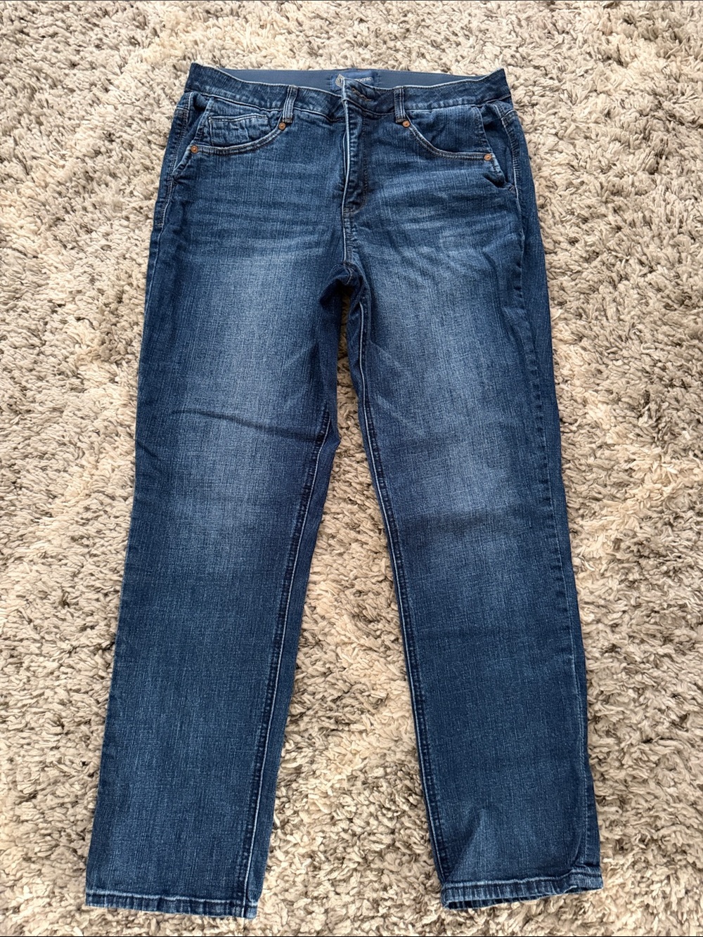 Women's Straight-Leg Jeans in Medium Dark Blue